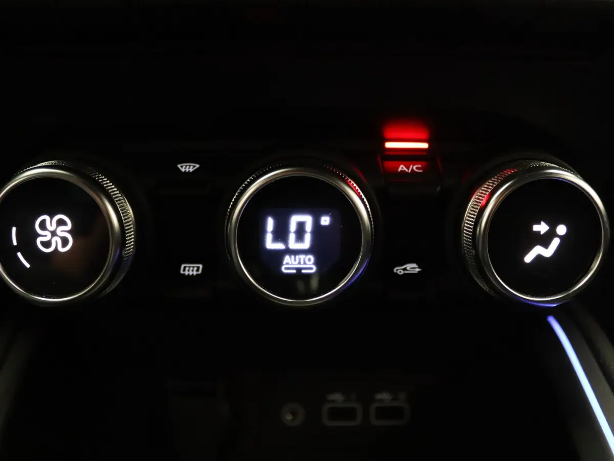 145pk E-Tech Full Hybrid esprit Alpine BOSE | Camera
