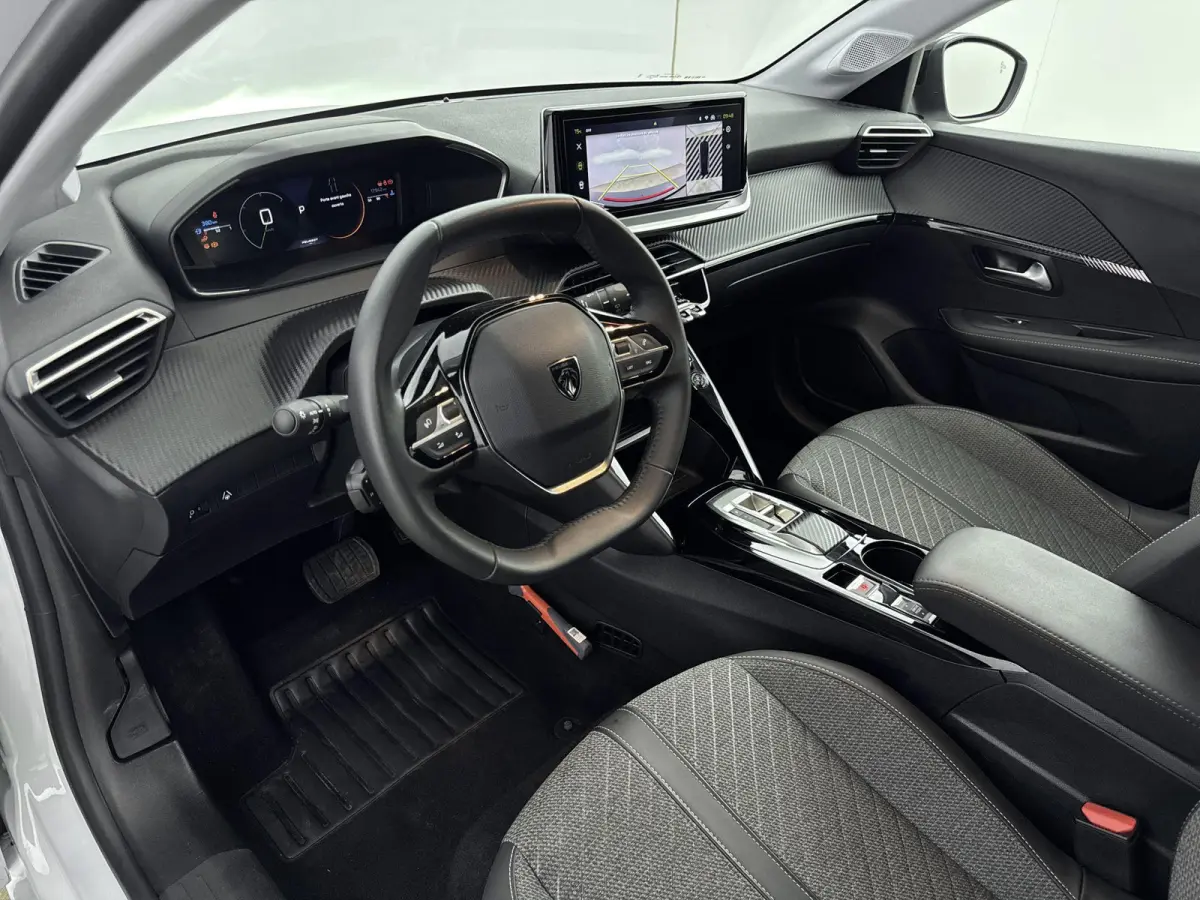 Hybrid 110 pk Automaat Allure | Navigatie | Dodehoekbewaking | Carplay |