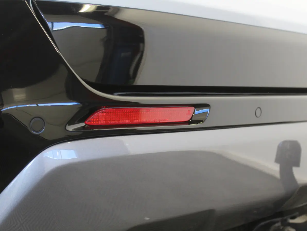 2.5 Hybrid Business CLIMATE | ADAPCRUISE | CARPLAY | DAB | LED | LMV17 | CAMERA | ELECAKLEP | TREKHAAK