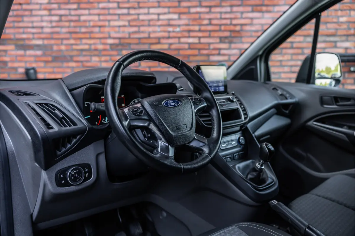1.0 Ecoboost L2 | 3-Zitter | Sortimo inrichting | Navigatie | Camera | CarPlay | Stoelverwarming | Airco | MF Stuur | Dealer onderhouden | Nieuwe APK