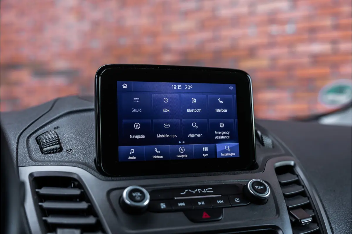 1.0 Ecoboost L2 | 3-Zitter | Sortimo inrichting | Navigatie | Camera | CarPlay | Stoelverwarming | Airco | MF Stuur | Dealer onderhouden | Nieuwe APK