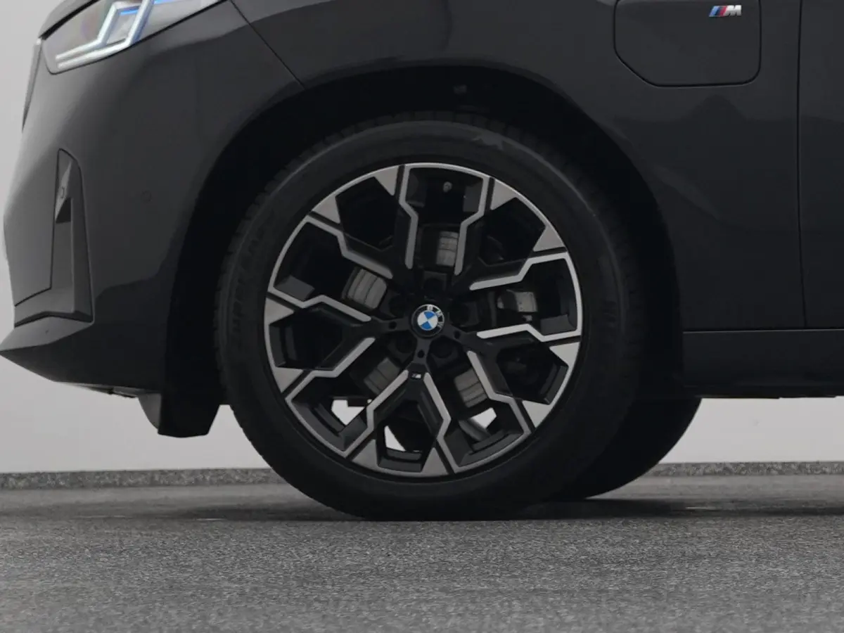 30e xDrive M-Sport | PANO | 360° | H&K | HUD | STOELVERWARMING