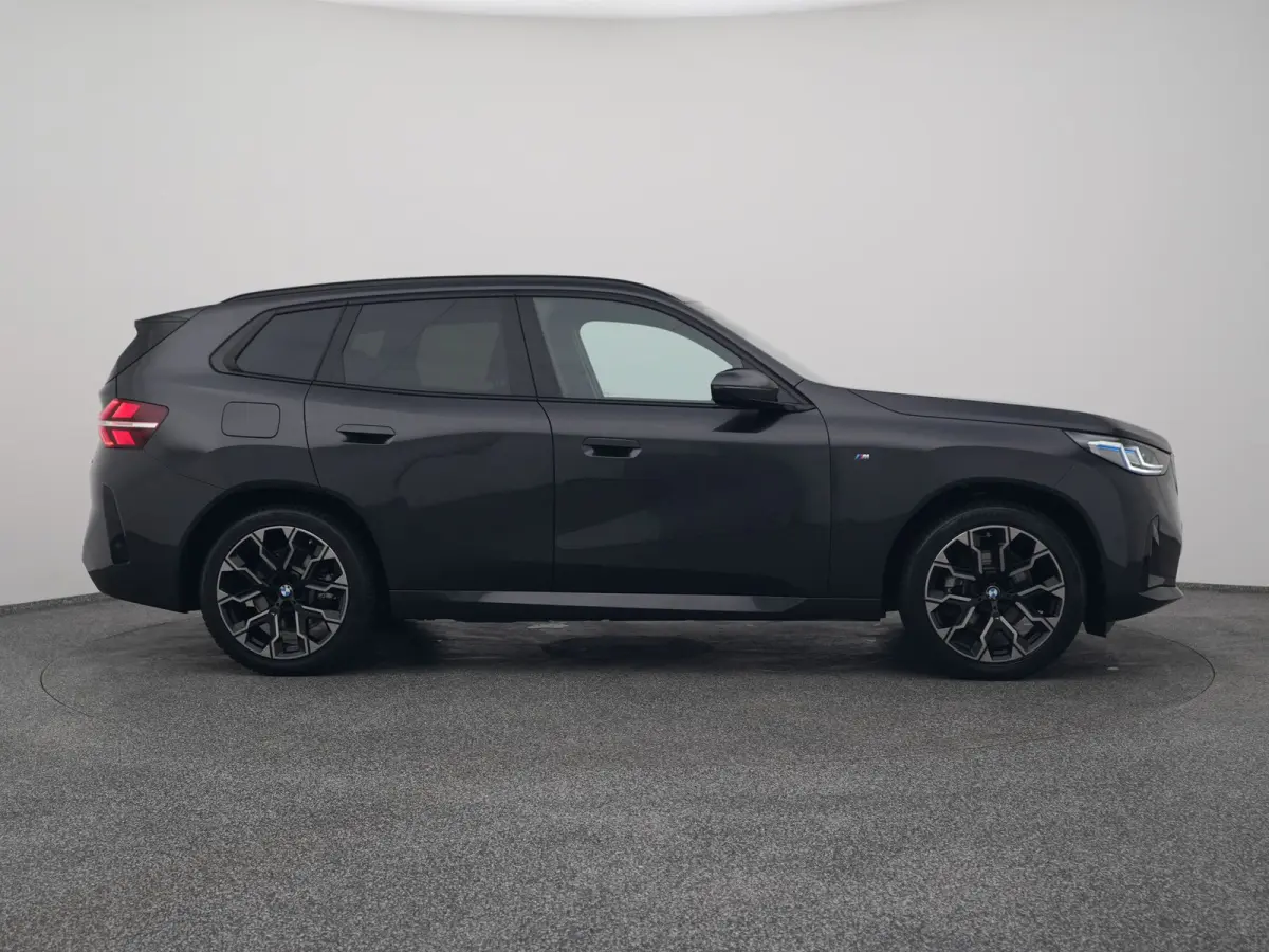 30e xDrive M-Sport | PANO | 360° | H&K | HUD | STOELVERWARMING