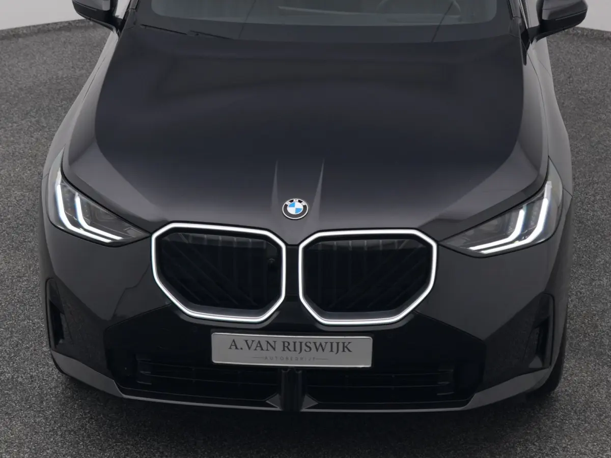 30e xDrive M-Sport | PANO | 360° | H&K | HUD | STOELVERWARMING