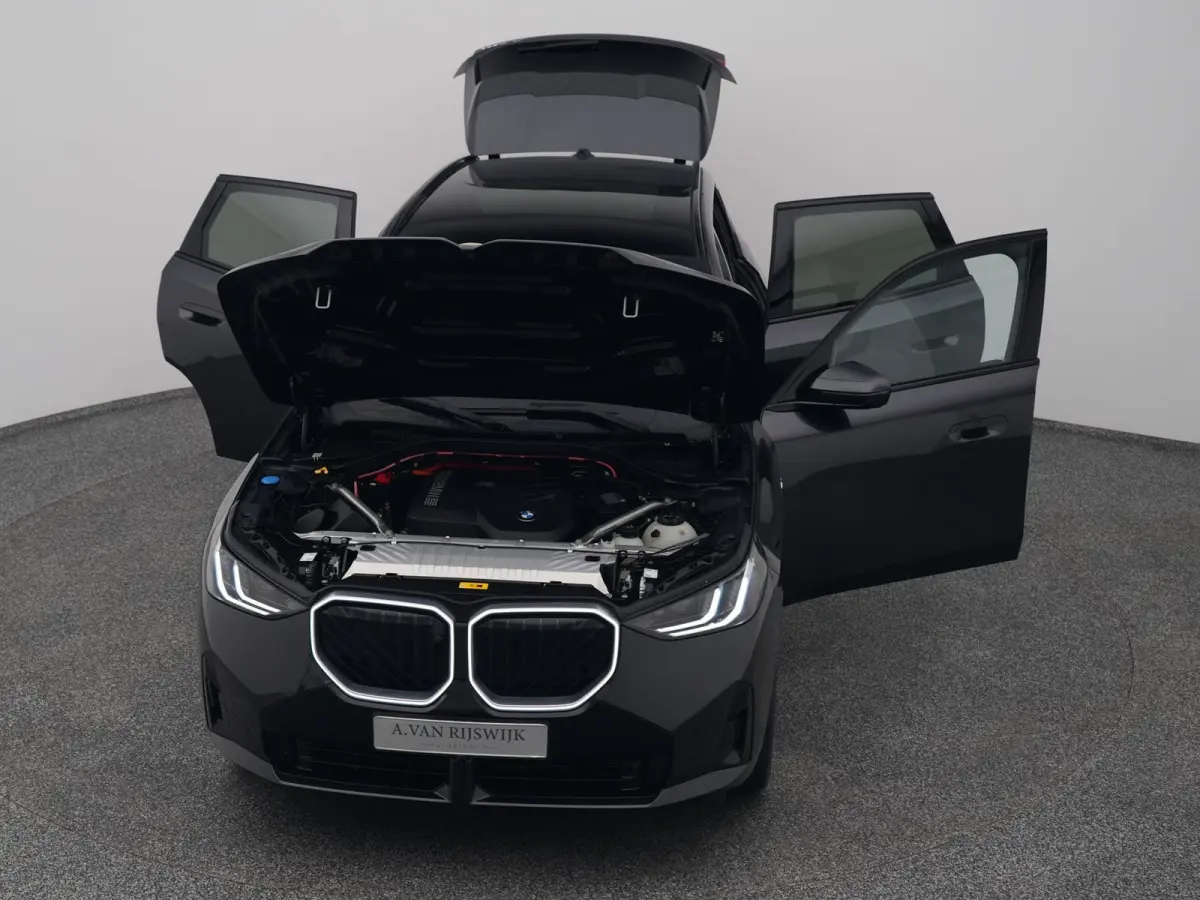 30e xDrive M-Sport | PANO | 360° | H&K | HUD | STOELVERWARMING
