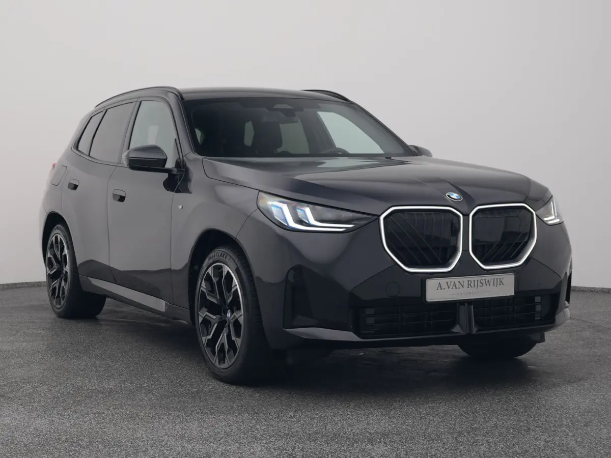 30e xDrive M-Sport | PANO | 360° | H&K | HUD | STOELVERWARMING