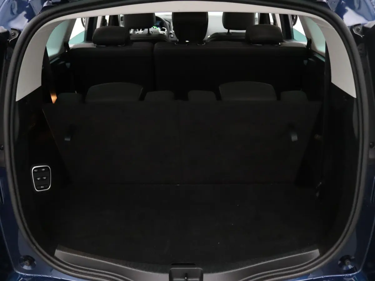 140pk TCe Limited 7p. Apple Carplay/Android Auto | Navi