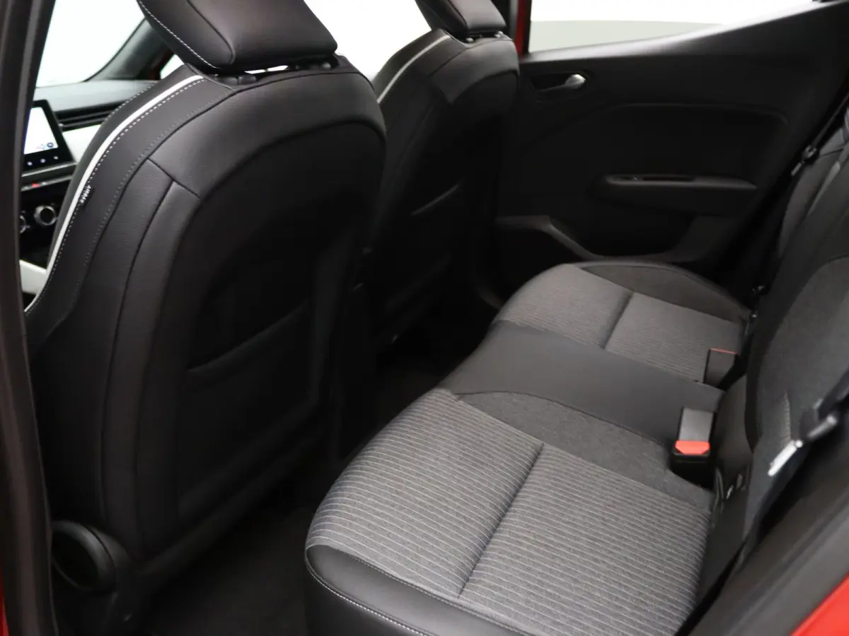 E-Tech Hybrid 145pk Techno Automaat Camera | Navi