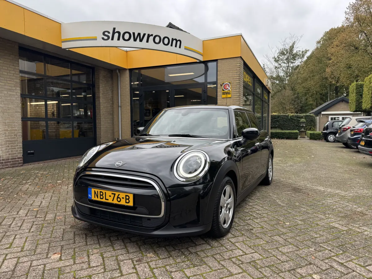 1.5 One Climate Control Led Navi Carplay
