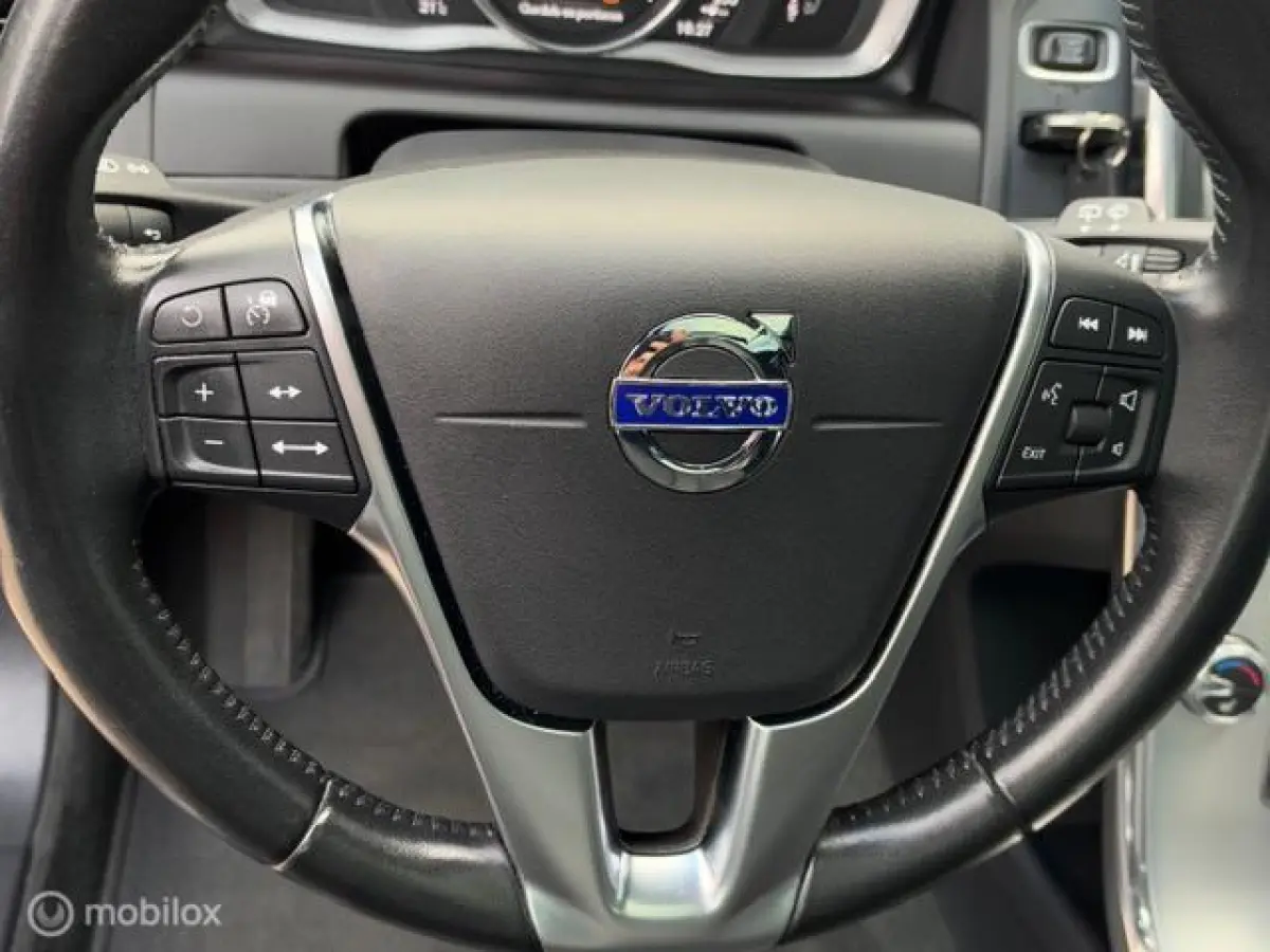 2.0 D4 FWD Polar+