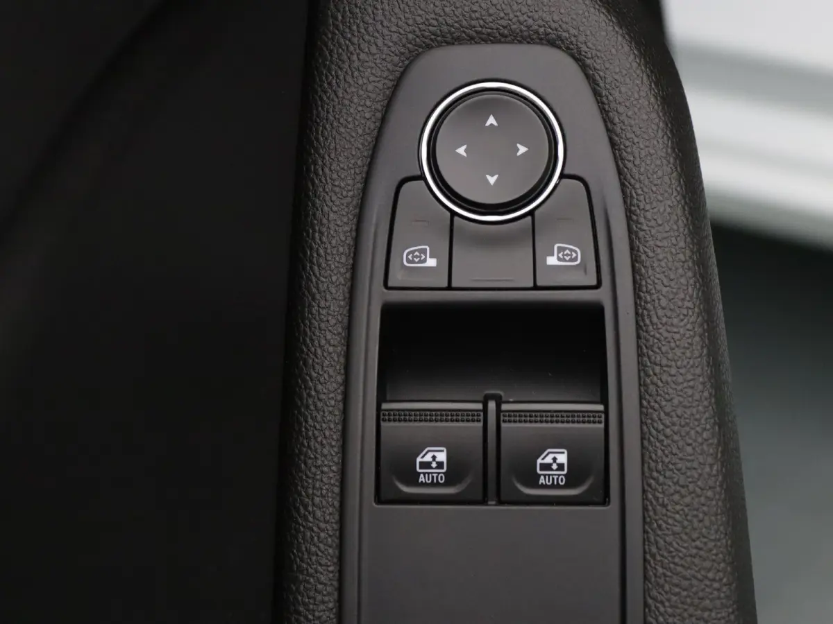90pk TCe Zen Apple Carplay/Android Auto | Airco