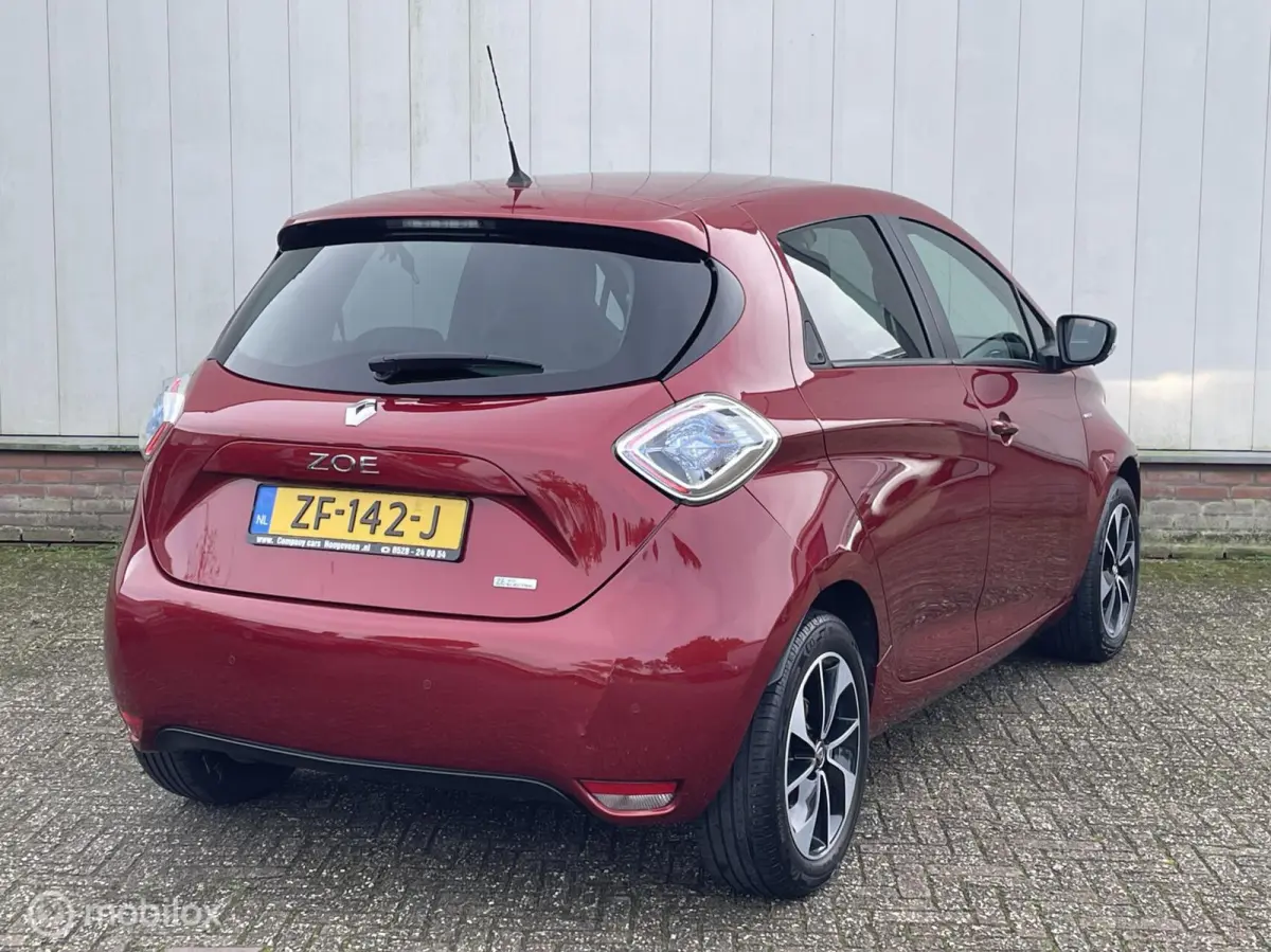 R110 BOSE 41 kWh | Koop Accu | 1e Eigenaar | Camera | Half leer | Dealer onderhouden |