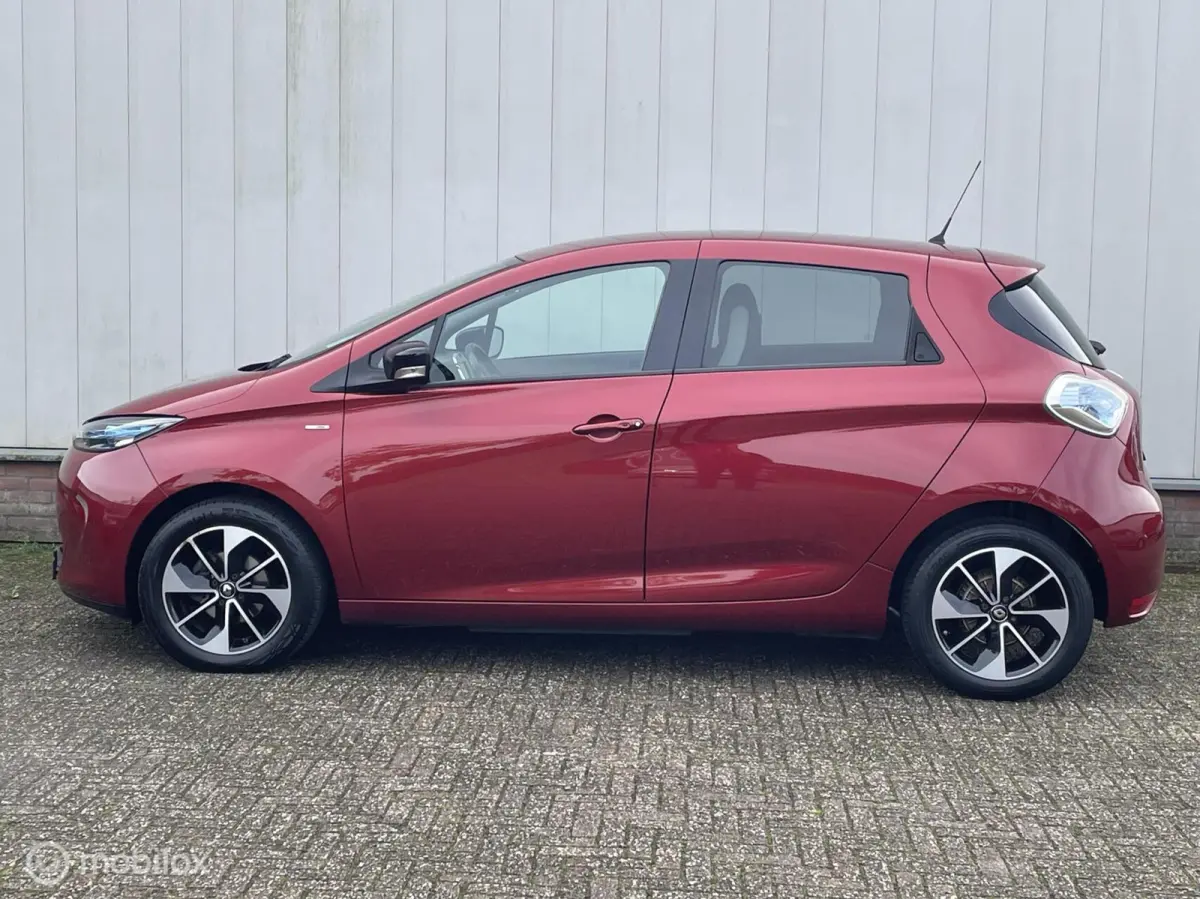 R110 BOSE 41 kWh | Koop Accu | 1e Eigenaar | Camera | Half leer | Dealer onderhouden |