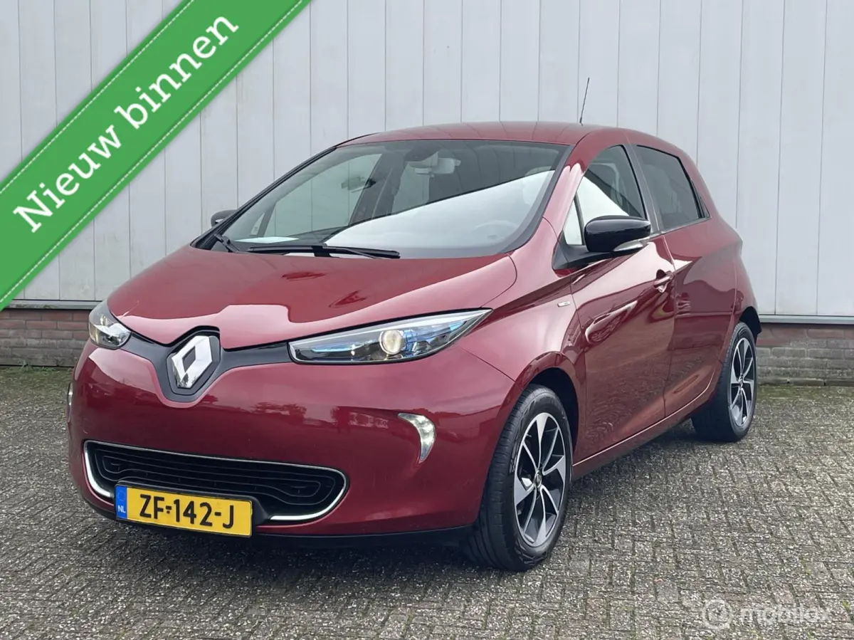 R110 BOSE 41 kWh | Koop Accu | 1e Eigenaar | Camera | Half leer | Dealer onderhouden |