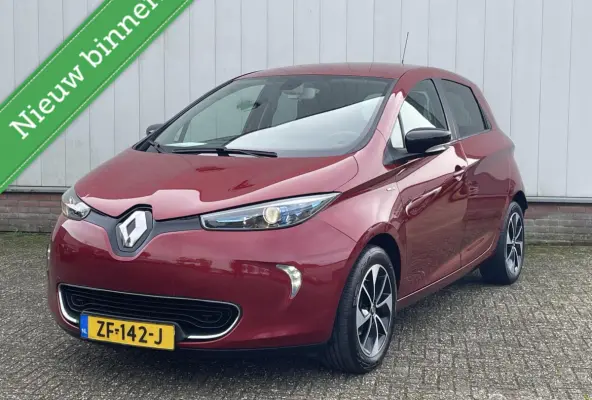 R110 BOSE 41 kWh | Koop Accu | 1e Eigenaar | Camera | Half leer | Dealer onderhouden |