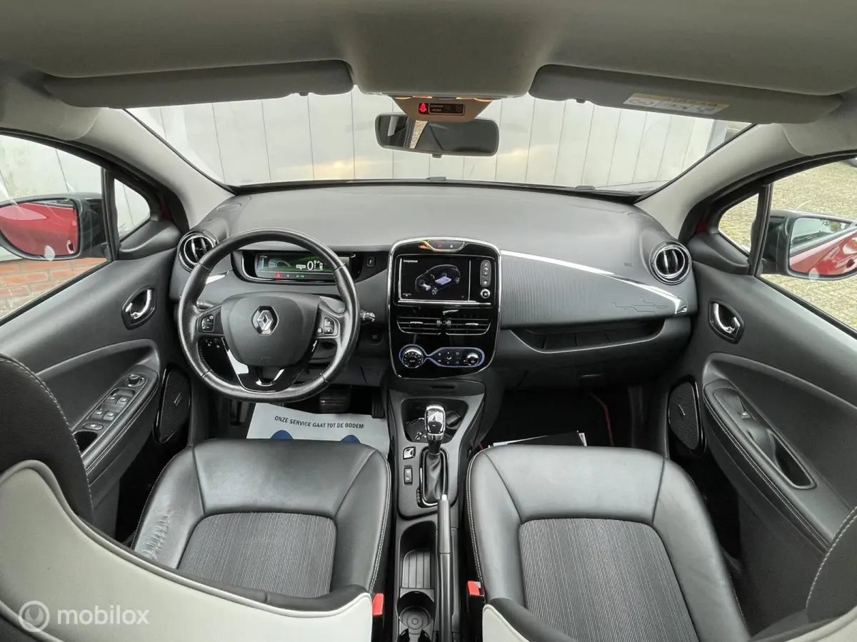 R110 BOSE 41 kWh | Koop Accu | 1e Eigenaar | Camera | Half leer | Dealer onderhouden |