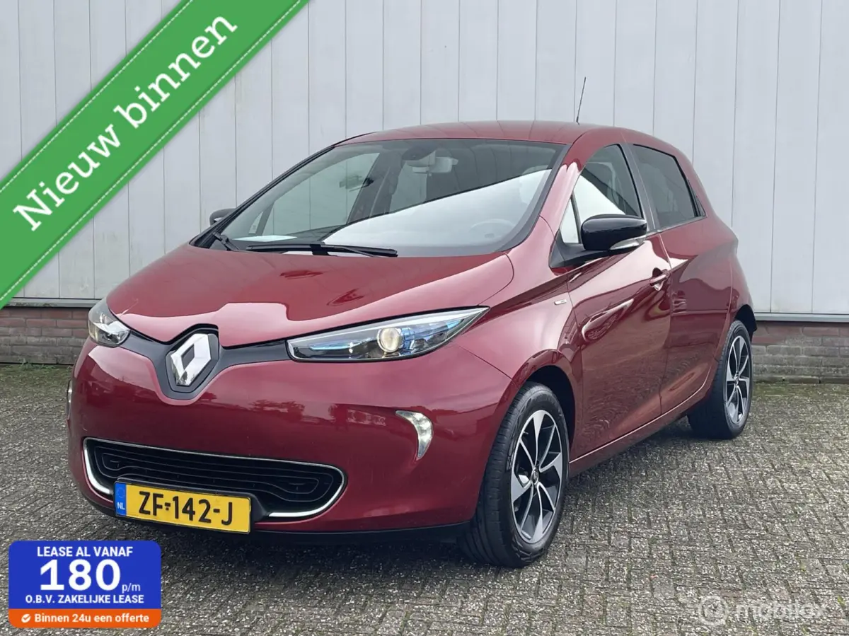 R110 BOSE 41 kWh | Koop Accu | 1e Eigenaar | Camera | Half leer | Dealer onderhouden |