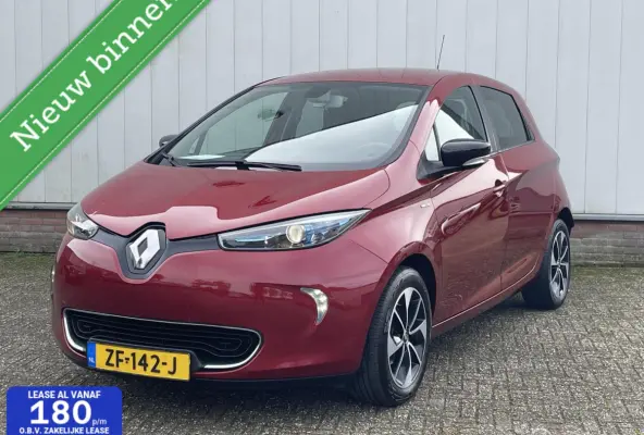 R110 BOSE 41 kWh | Koop Accu | 1e Eigenaar | Camera | Half leer | Dealer onderhouden |