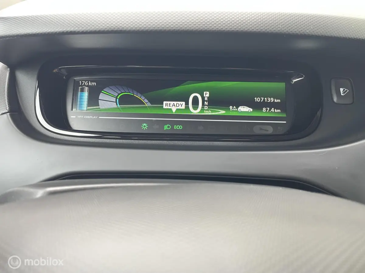 R110 BOSE 41 kWh | Koop Accu | 1e Eigenaar | Camera | Half leer | Dealer onderhouden |