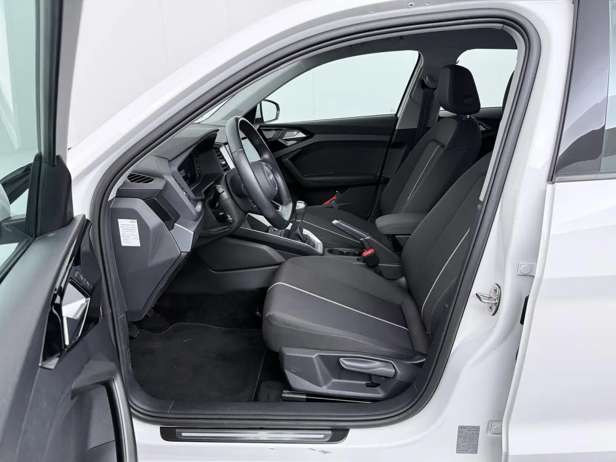 25 TFSI epic | stoelverwarming | 17" velgen |