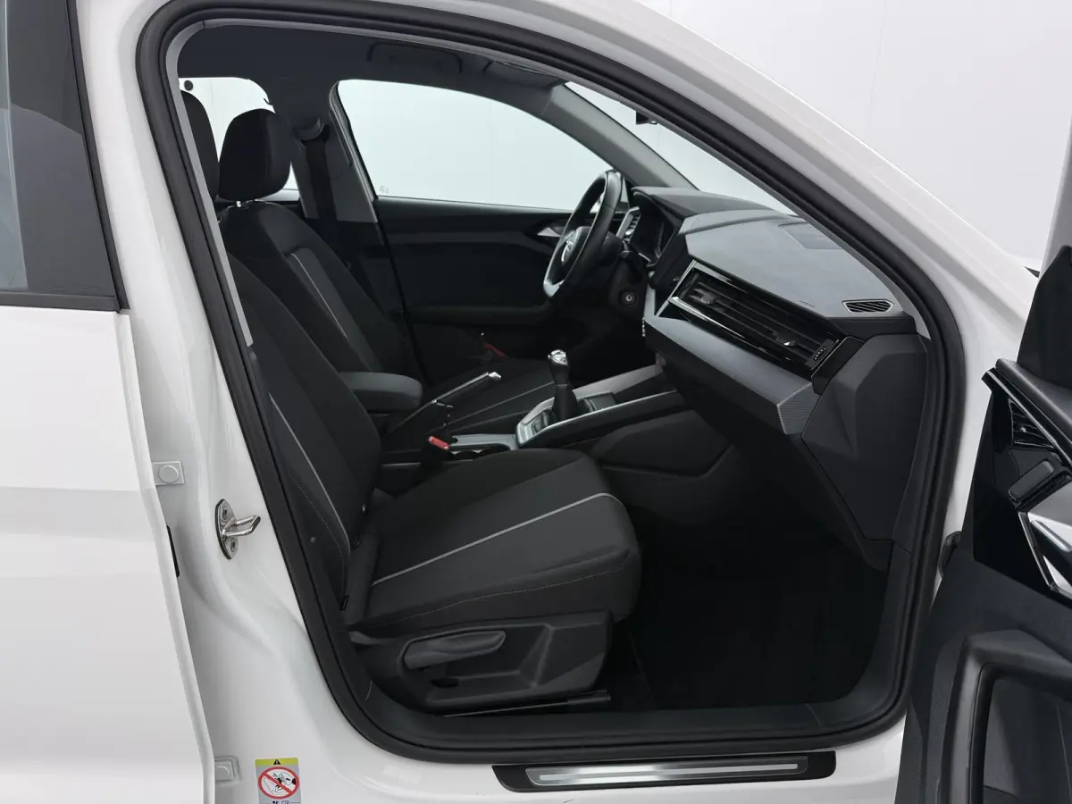 25 TFSI epic | stoelverwarming | 17" velgen |