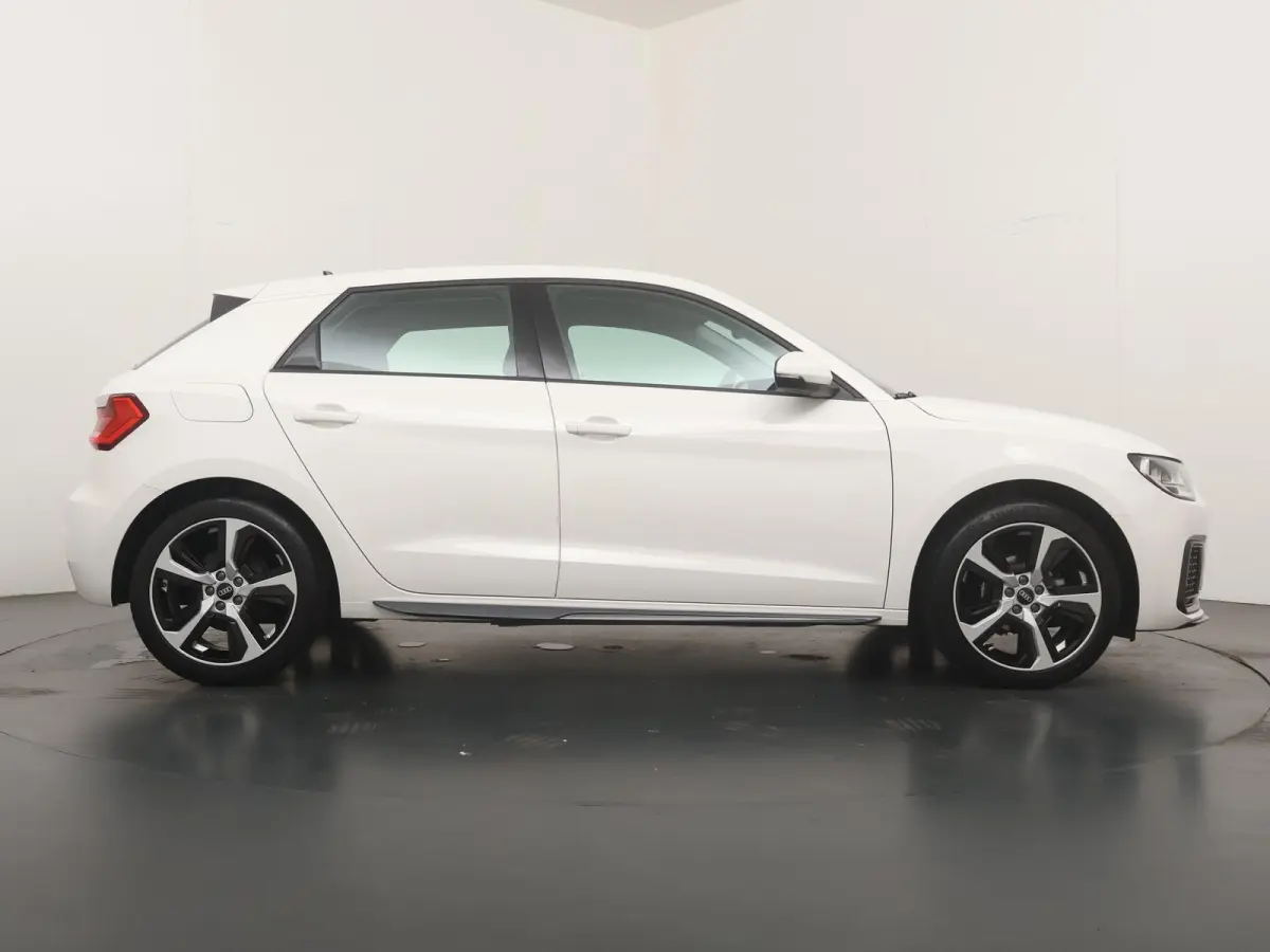 25 TFSI epic | stoelverwarming | 17" velgen |