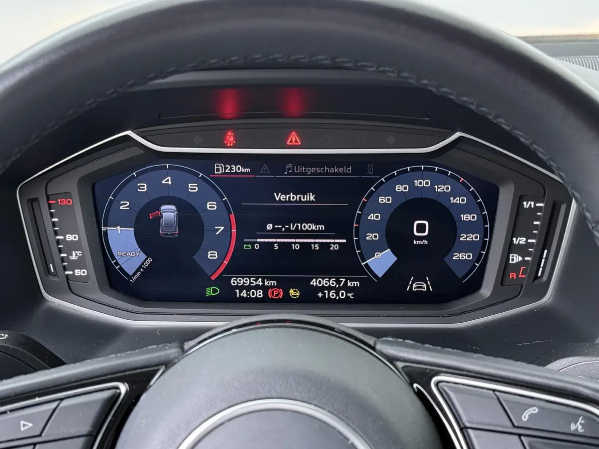 25 TFSI epic | stoelverwarming | 17" velgen |