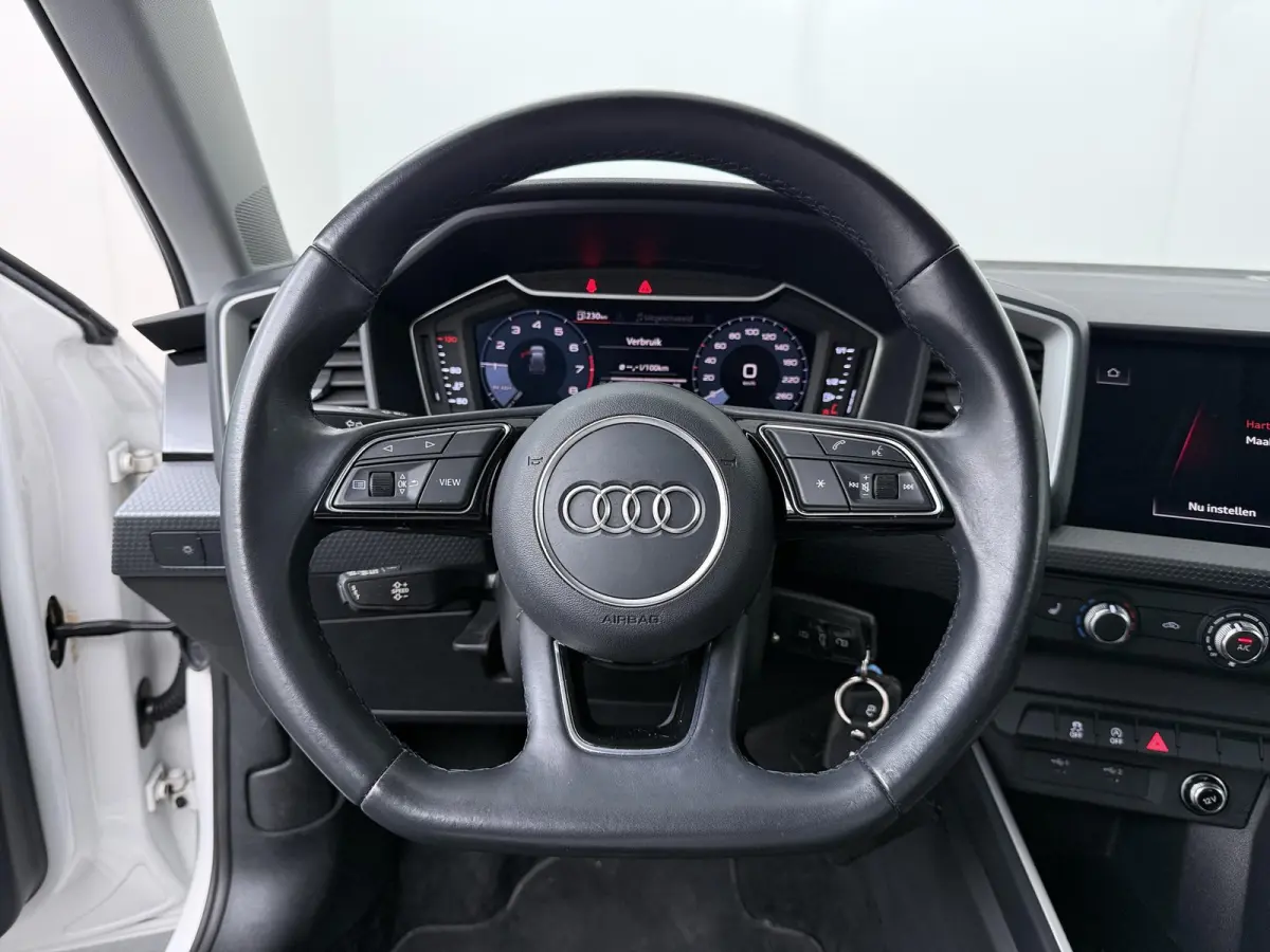 25 TFSI epic | stoelverwarming | 17" velgen |