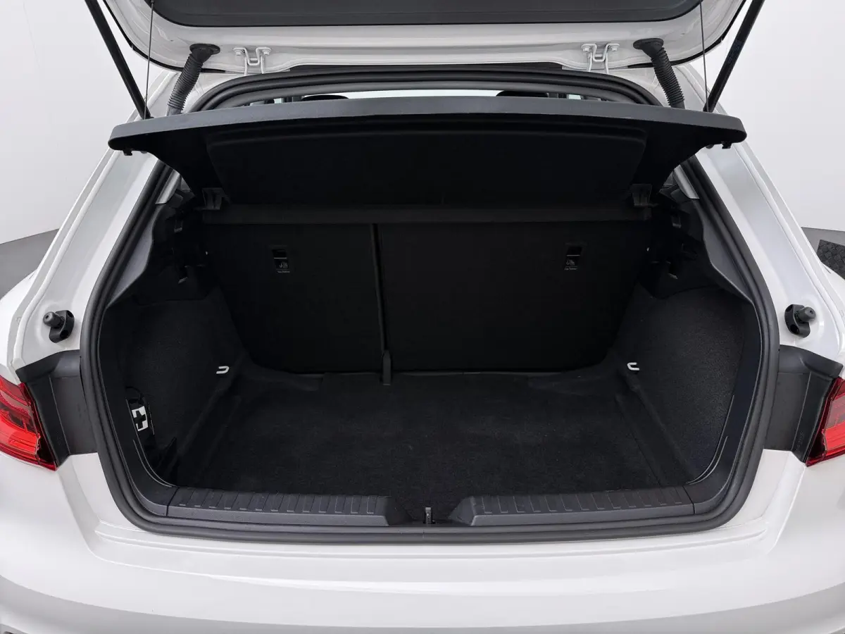 25 TFSI epic | stoelverwarming | 17" velgen |