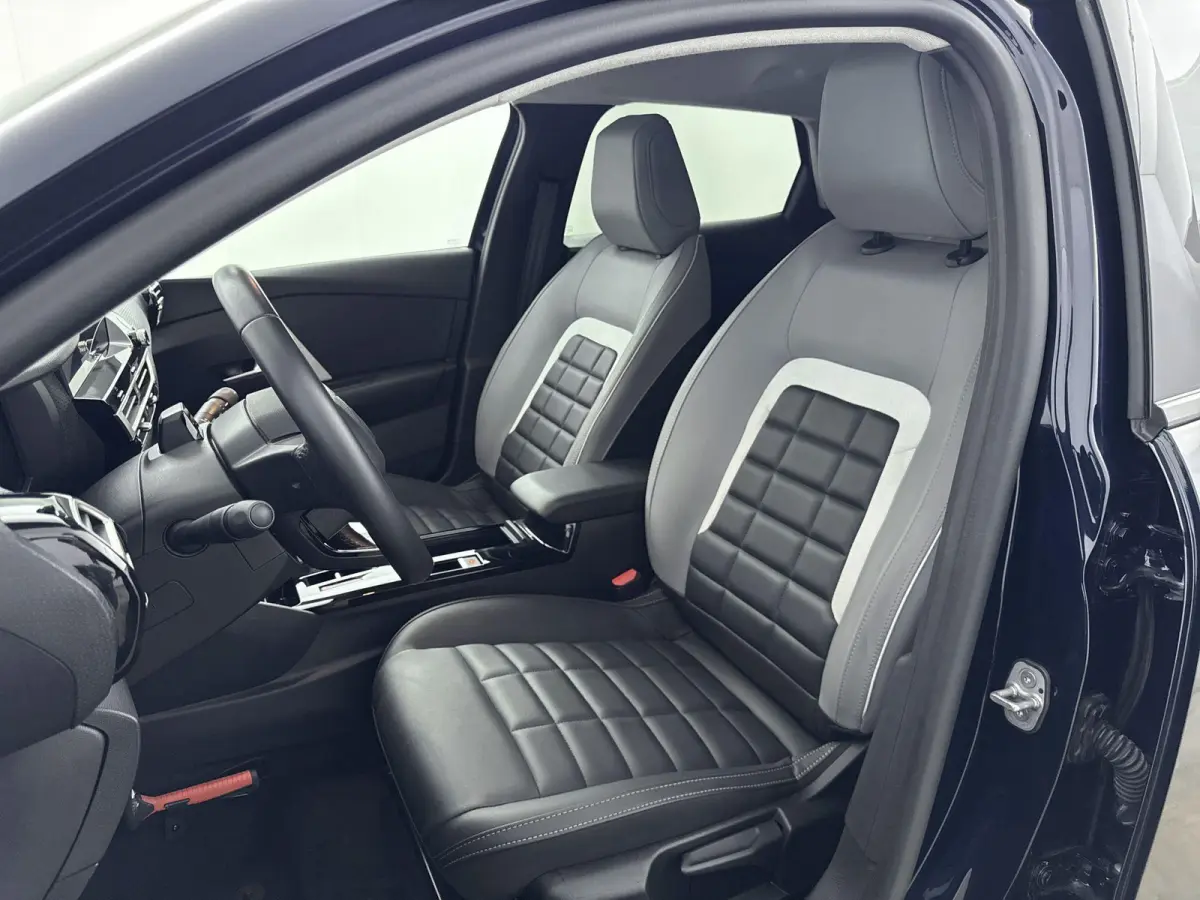 Hybrid 145pk Automaat Max | Cruise Control adaptief | Carplay | Navigatie | Camera | Dodehoekbewaking