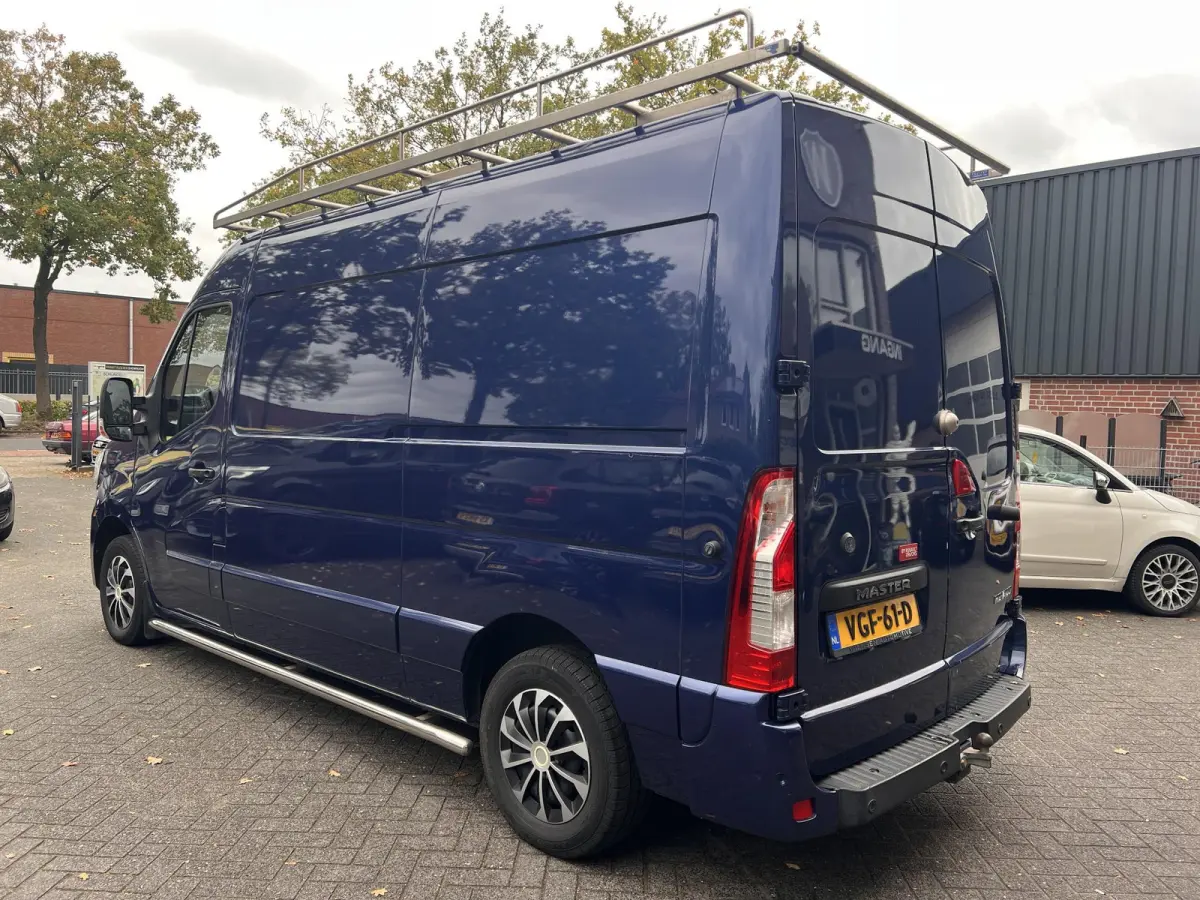 T35 2.3 dCi 150 L2H3 Champions Edition Renault Master T35 2.3 dCi 150 L2H3 Energy