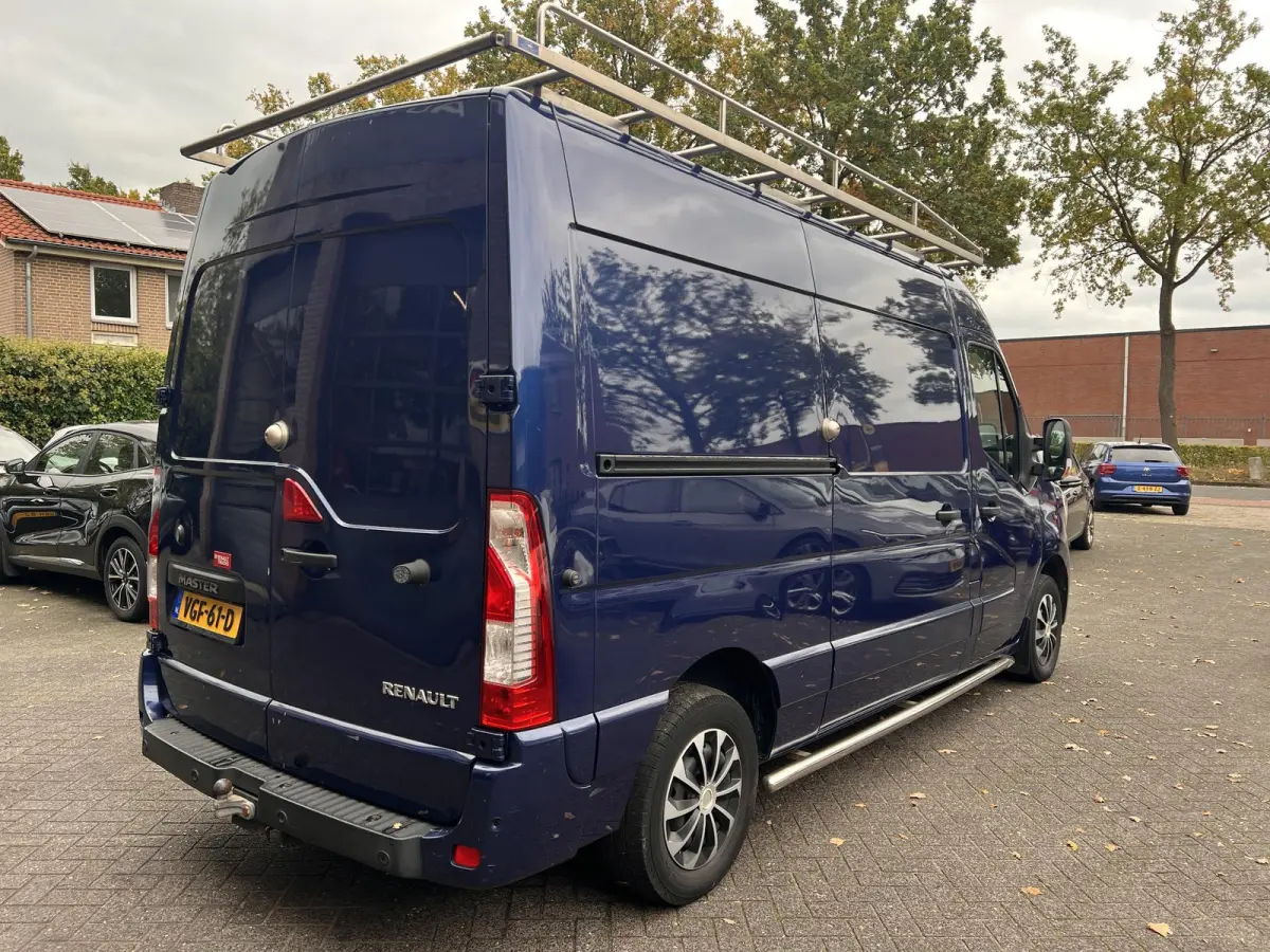 T35 2.3 dCi 150 L2H3 Champions Edition Renault Master T35 2.3 dCi 150 L2H3 Energy