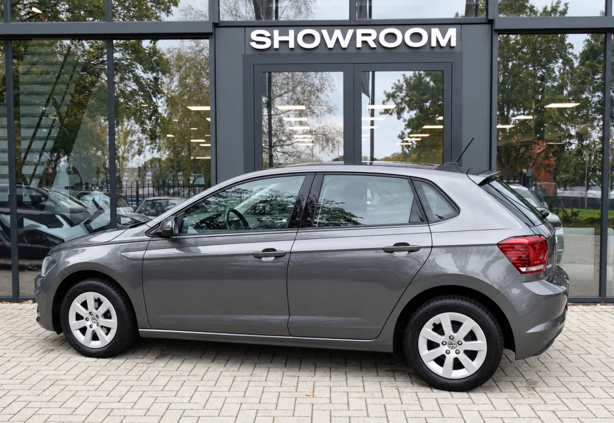 1.0 TSI Comfortline CARPLAY ACC AIRCO