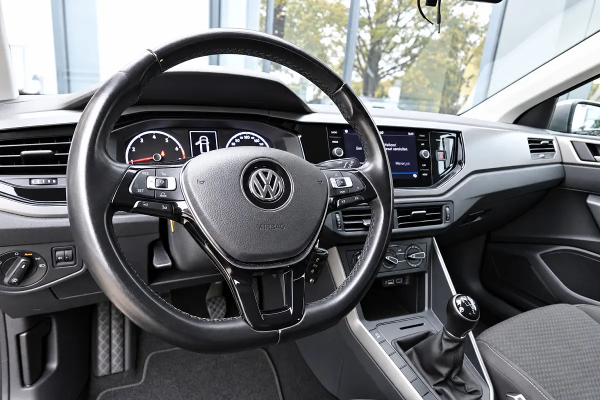 1.0 TSI Comfortline CARPLAY ACC AIRCO