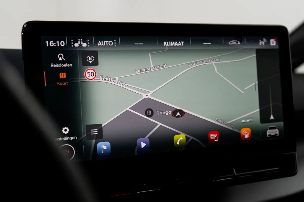 62 kWh 204PK Adrenaline | PANORAMADAK | 19 INCH | NAVIGATIE | STOEL + STUURVERW. | HUD | WARMTEPOMP