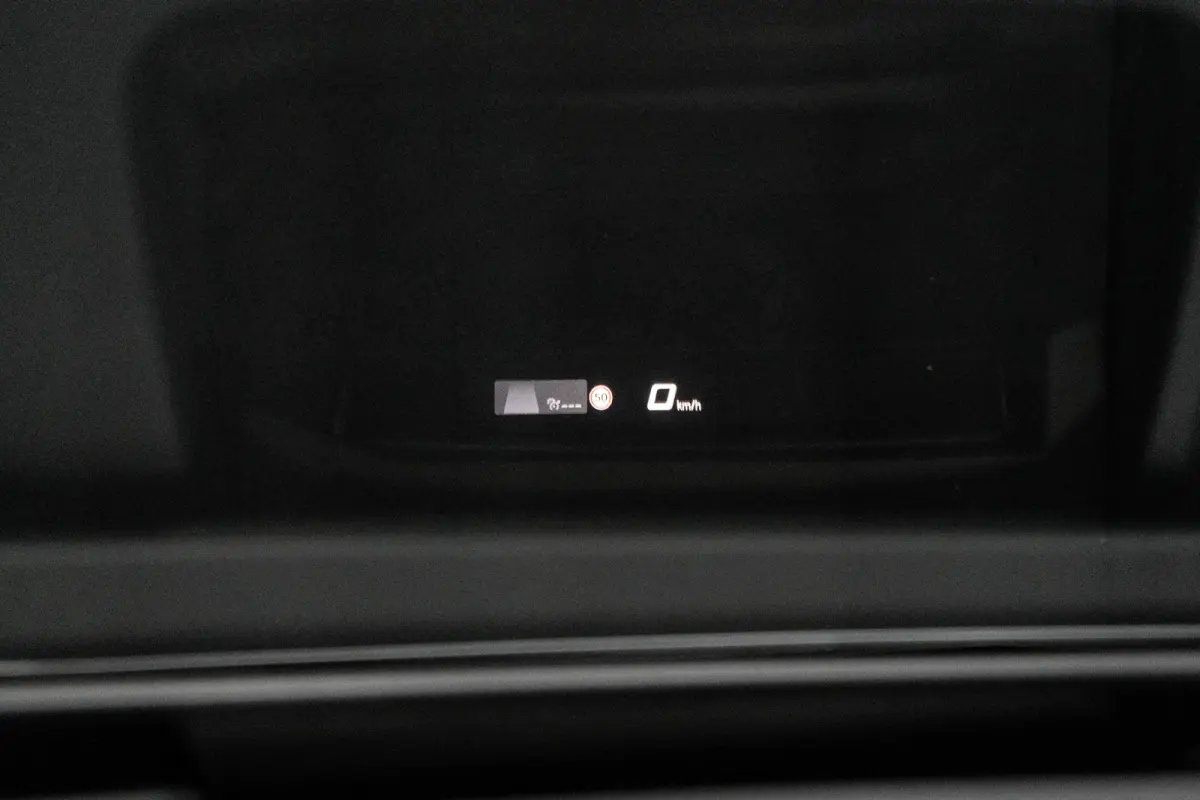 62 kWh 204PK Adrenaline | PANORAMADAK | 19 INCH | NAVIGATIE | STOEL + STUURVERW. | HUD | WARMTEPOMP