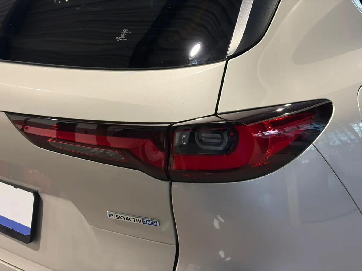 2.5 e-SkyActiv PHEV Takumi PHEV | Panoramadak | Trekhaak | Dodehoek | Camera | Carplay