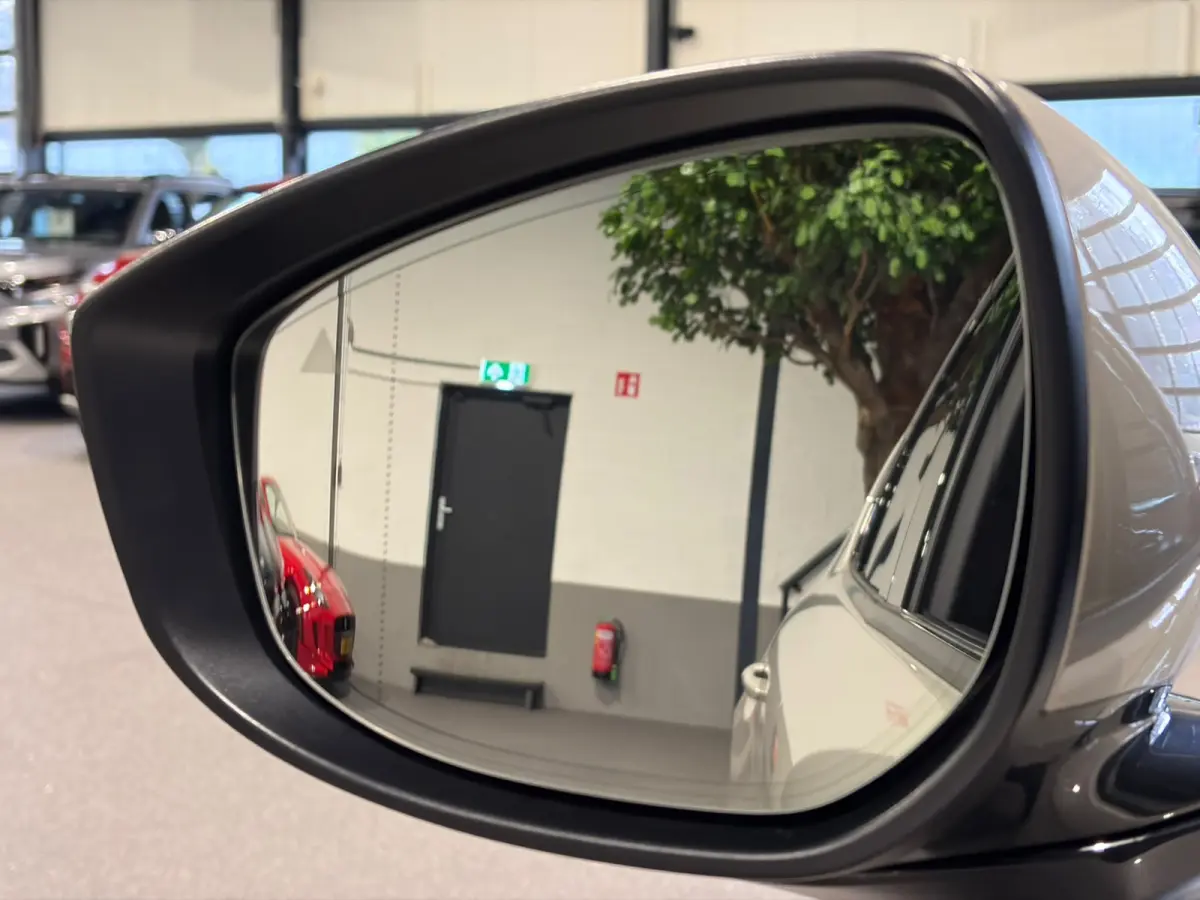 2.5 e-SkyActiv PHEV Takumi PHEV | Panoramadak | Trekhaak | Dodehoek | Camera | Carplay