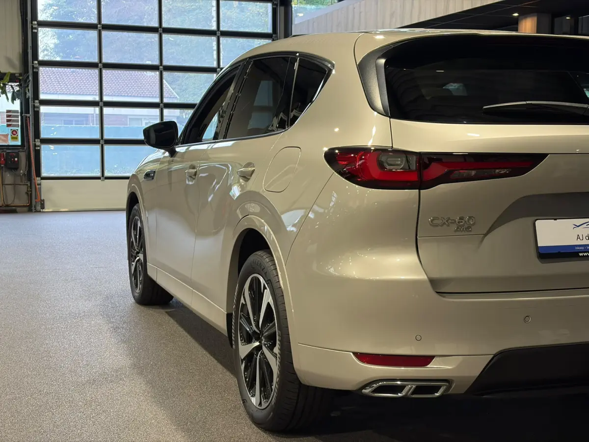 2.5 e-SkyActiv PHEV Takumi PHEV | Panoramadak | Trekhaak | Dodehoek | Camera | Carplay