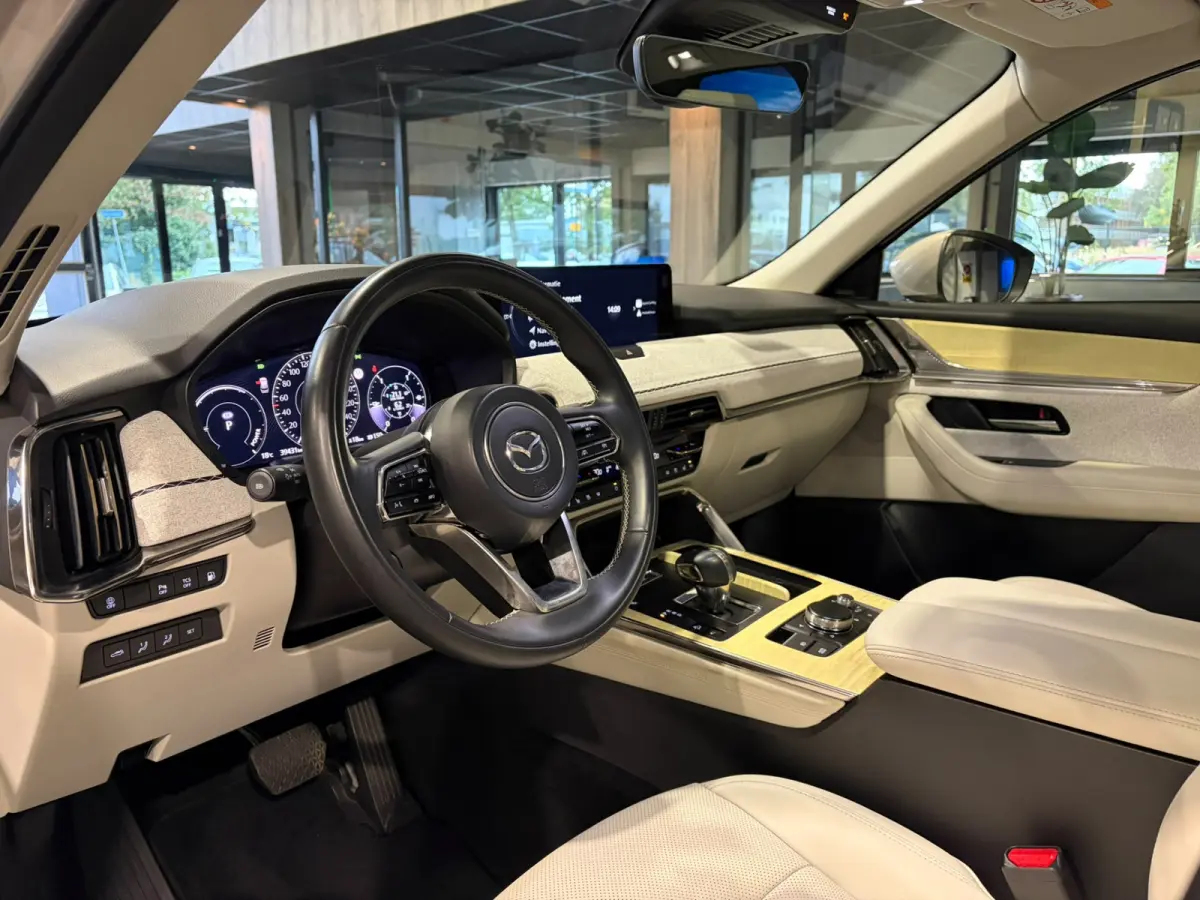 2.5 e-SkyActiv PHEV Takumi PHEV | Panoramadak | Trekhaak | Dodehoek | Camera | Carplay
