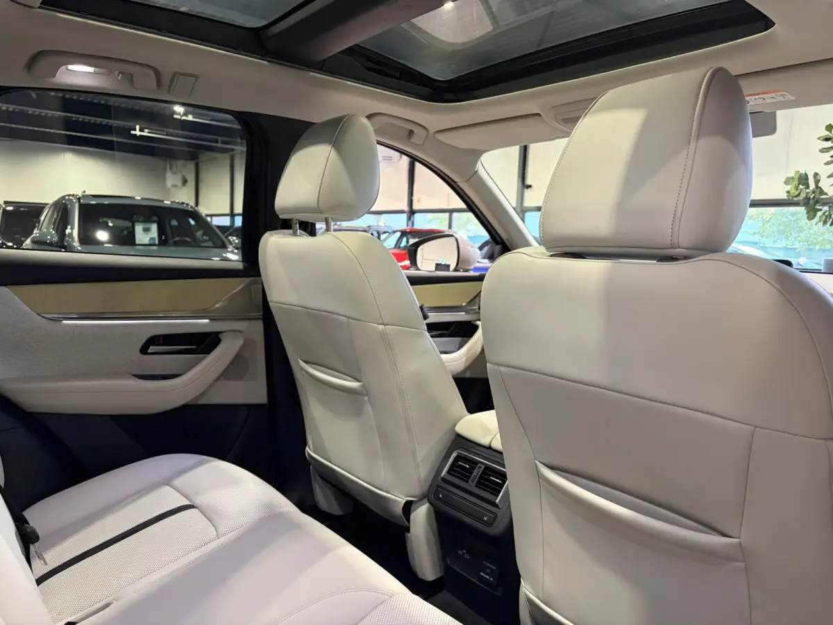 2.5 e-SkyActiv PHEV Takumi PHEV | Panoramadak | Trekhaak | Dodehoek | Camera | Carplay
