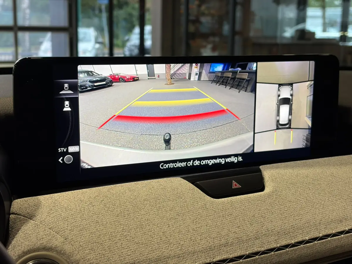 2.5 e-SkyActiv PHEV Takumi PHEV | Panoramadak | Trekhaak | Dodehoek | Camera | Carplay