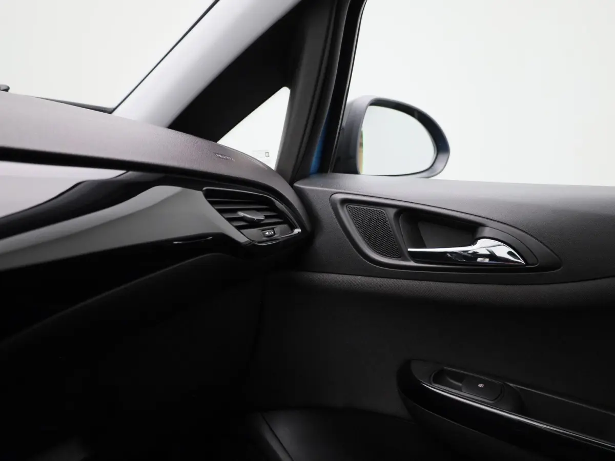 1.4 Cosmo | Airconditioning | Cruise Control | Navigatie | Lichtmetalen Velgen |