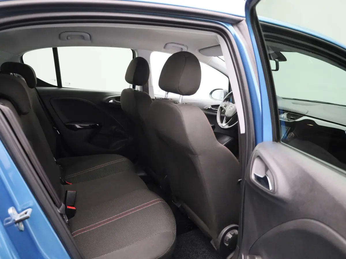 1.4 Cosmo | Airconditioning | Cruise Control | Navigatie | Lichtmetalen Velgen |