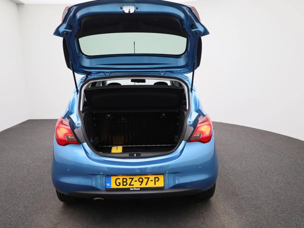 1.4 Cosmo | Airconditioning | Cruise Control | Navigatie | Lichtmetalen Velgen |