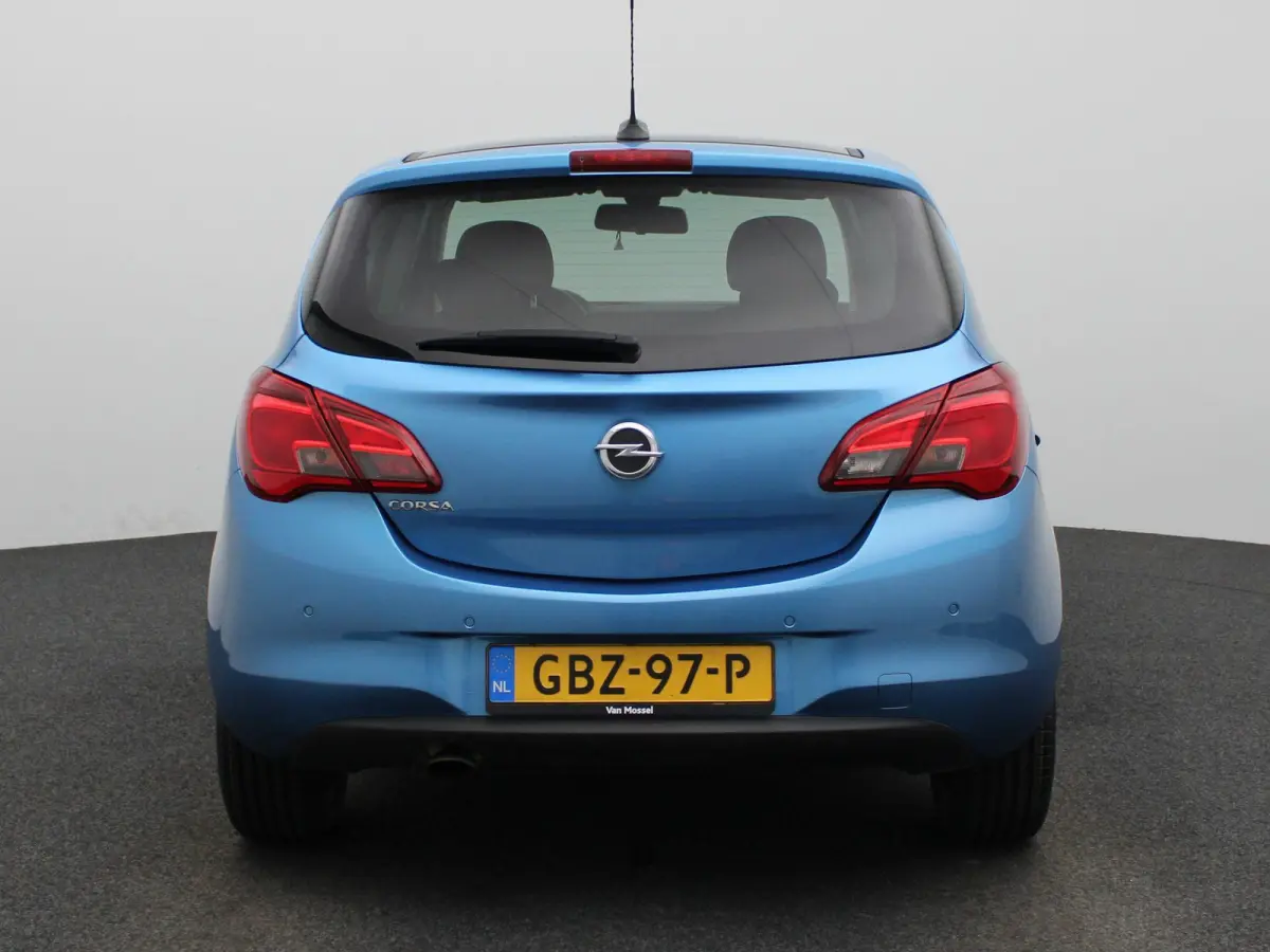 1.4 Cosmo | Airconditioning | Cruise Control | Navigatie | Lichtmetalen Velgen |