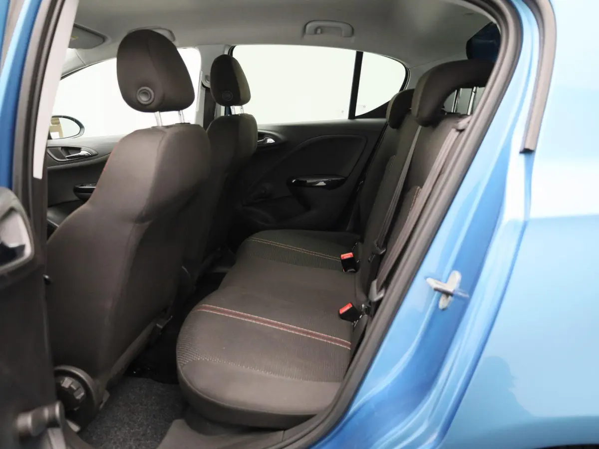 1.4 Cosmo | Airconditioning | Cruise Control | Navigatie | Lichtmetalen Velgen |