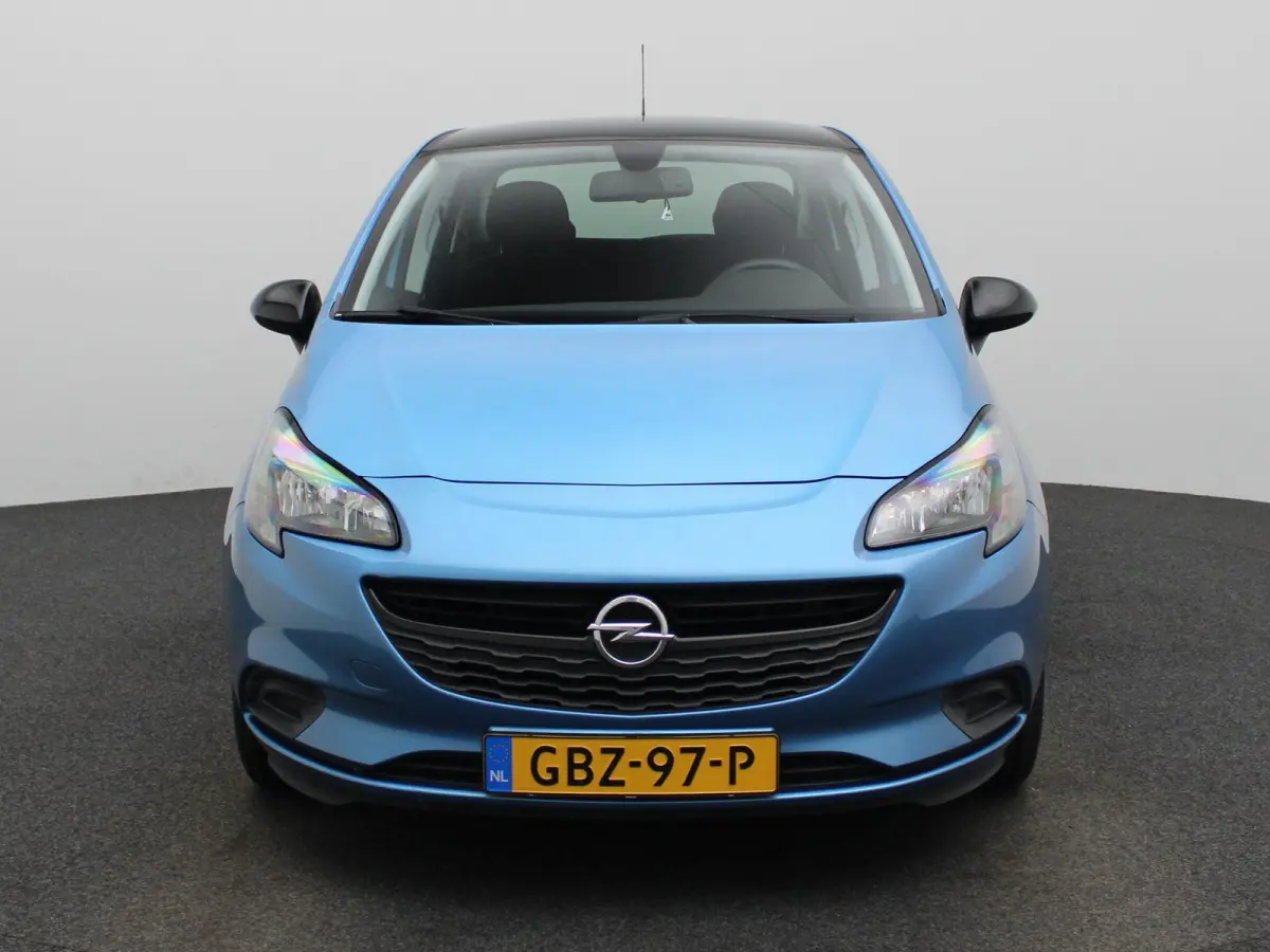 1.4 Cosmo | Airconditioning | Cruise Control | Navigatie | Lichtmetalen Velgen |