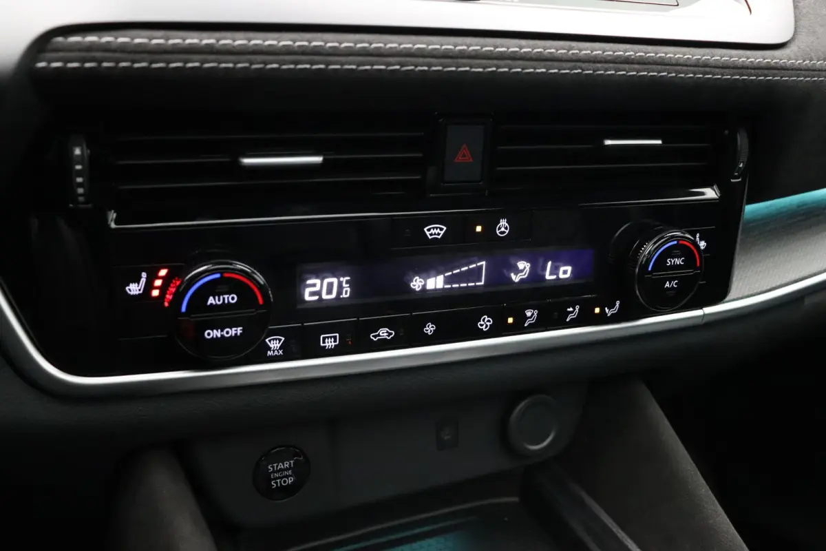 158pk MHEV Xtronic Tekna Plus | Bose Audio | Stoel, Stuur en Voorruitverwarming | Panoramadak | Lederen Bekleding |