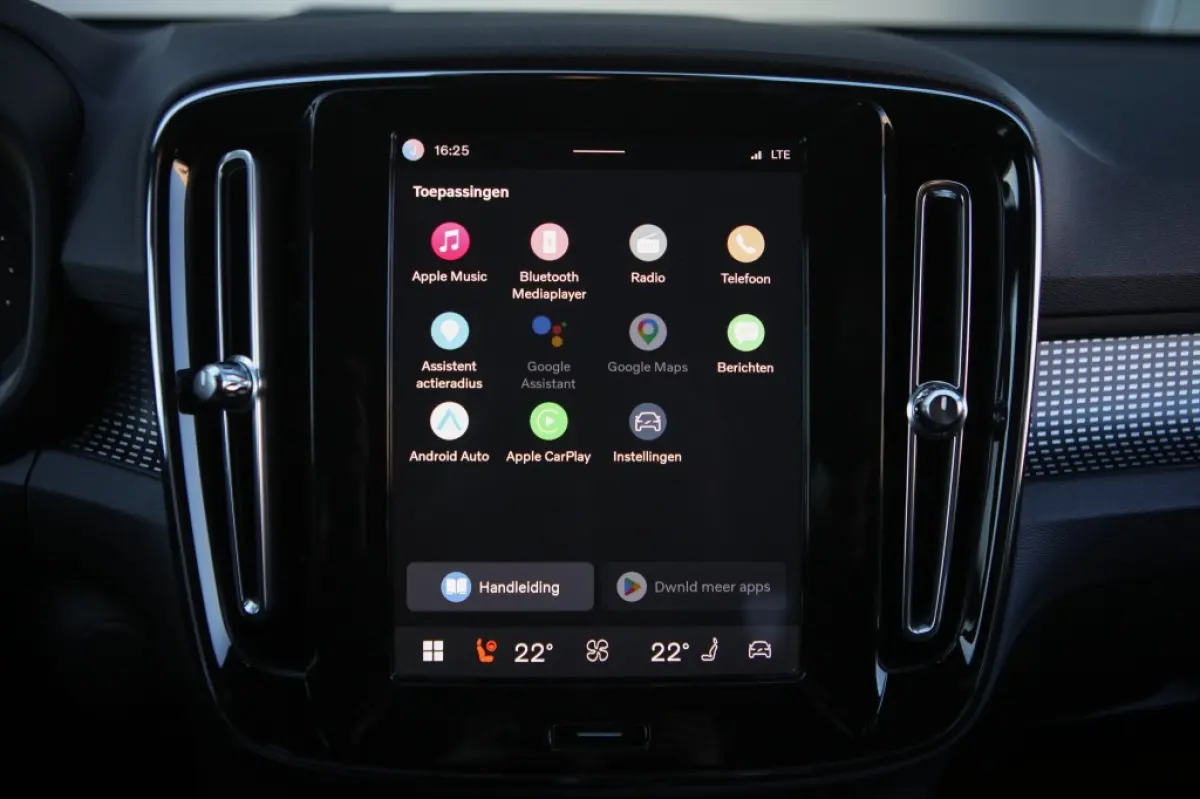 P8 AWD | 408 PK | Harman Kardon | Camera | Stuurverwarming | BTW
